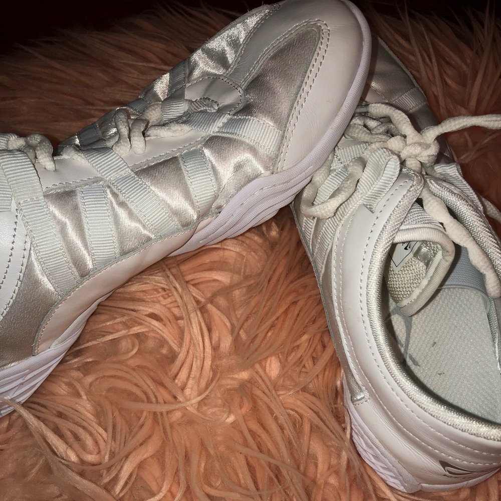 ⭐️ cheer shoes ⭐️